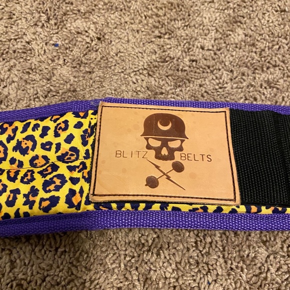 Accessories - Blitz belt lifting belt